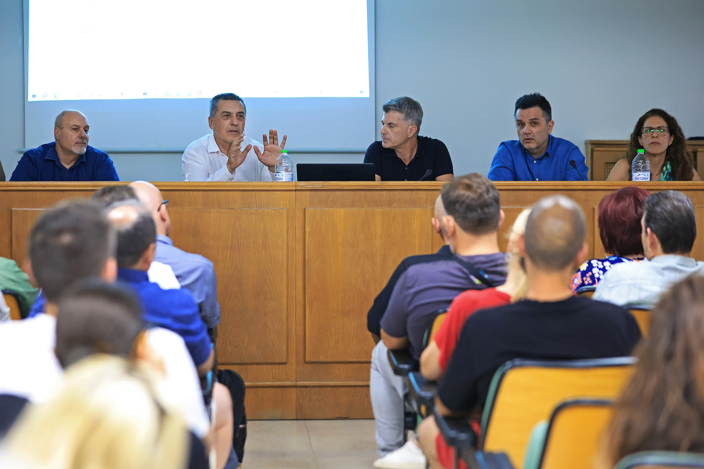 Oλοκληρώθηκε η ενημέρωση των επιχειρηματιών για τα προγράμματα ΕΣΠΑ